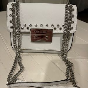 Michael Kors crossbody purse. Excellent condition.
